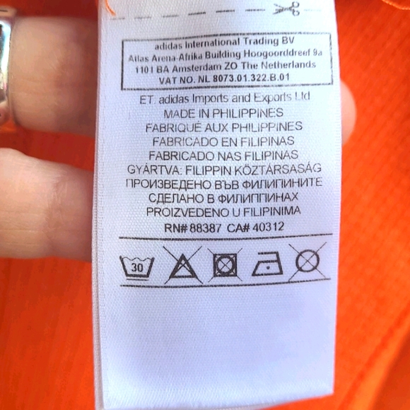 ๐ 2/$30 ADIDA RUNNING ACTIVE TOP WEAR - Picture 3 of 5